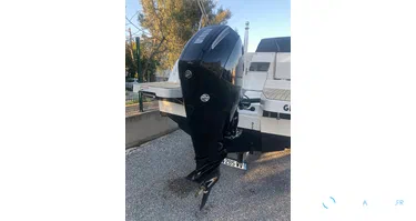 Quicksilver Activ 755 Sundeck