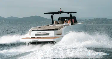 De Antonio Yachts D42