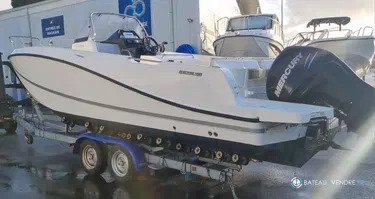 Quicksilver Activ 755 Open