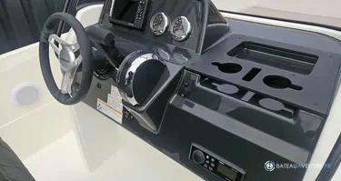 Quicksilver Activ 605 Open