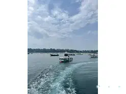 Boston Whaler  270 Dauntless