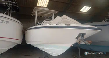 Boston Whaler  270 Dauntless