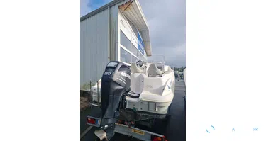 Quicksilver  635 Commander