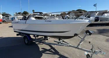 B2 Marine Cap Ferret 452 Fish