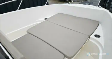 Quicksilver Activ 675 Open