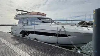 Prestige Yachts  520 Fly