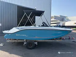 Bayliner Element M17