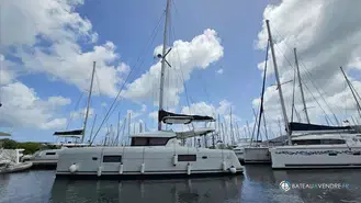 Lagoon  42