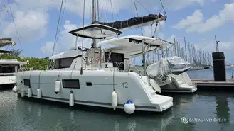 Lagoon  42
