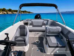 Bayliner VR5 Bow Rider 