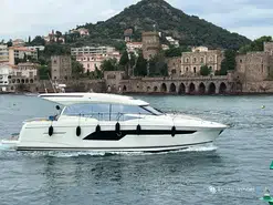 Prestige Yachts  520 S