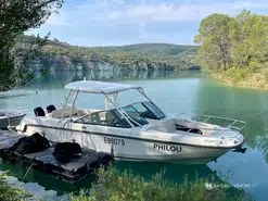 Boston Whaler  270 Vantage