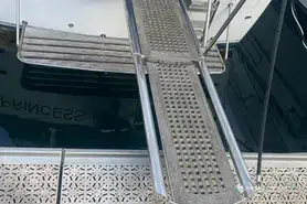 Marine Project Princess 38 Fly