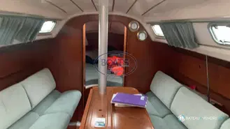 Beneteau Oceanis 300