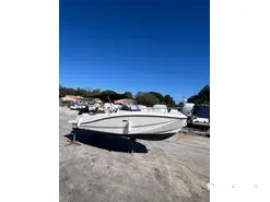 Quicksilver Activ 755 Sundeck