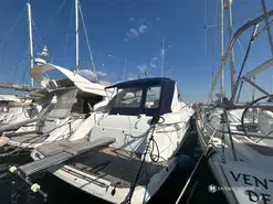 Cruisers Yachts  4270 Esprit