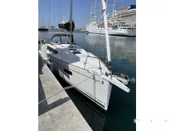 Beneteau Oceanis 38.1
