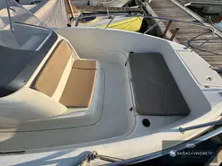 Quicksilver Activ 675 Open