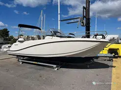 Quicksilver Activ 675 Open