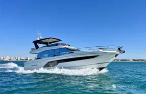 Prestige Yachts  590 Fly