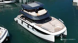 Prestige Yachts M7