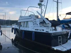 Mainship  460 Trawler