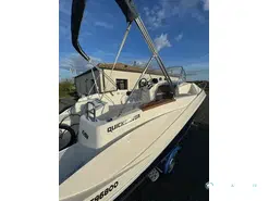 Quicksilver  635 WA Commander