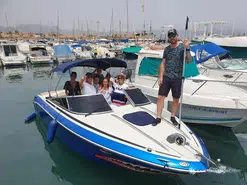 Sea Ray  220