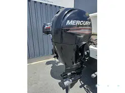 Quicksilver Activ 605 Pilothouse