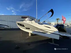 Quicksilver Activ 875 Sundeck
