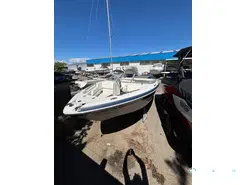 Four Winns Horizon 210