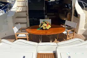 Azimut  62