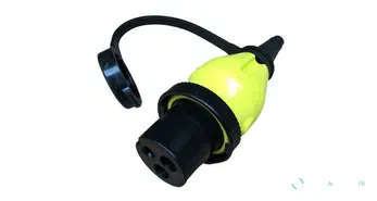 Prise 32A/250Vac (2p/3w) pour raccordement électrique 32A