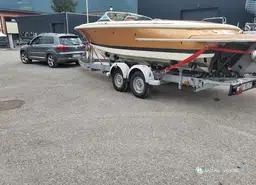 Chris Craft Launch 22