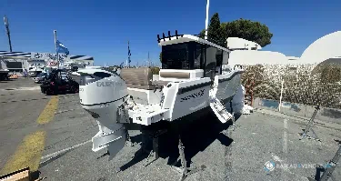 Dromeas Yachts D28 SUV