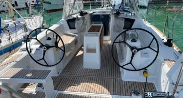 Beneteau Oceanis 38.1