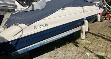 Bayliner Capri Cuddy 2052