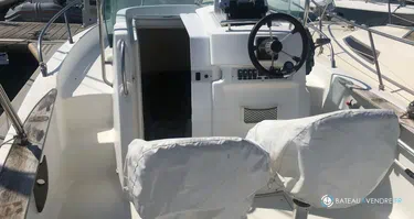 Sessa Marine Key Largo 22 Deck