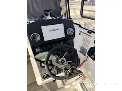 Quicksilver 625 pilothouse 
