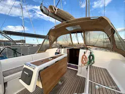 Dufour  380