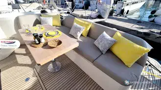 Prestige Yachts  420 Fly