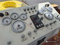 Huckins Corinthian 52