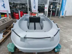 Whaly 380