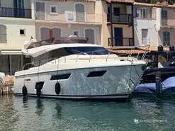 Ferretti  450