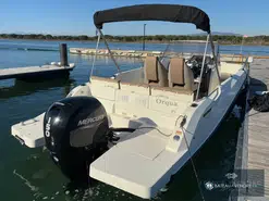 Quicksilver Activ 675 Open