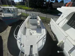 Boston Whaler  260 Outrage