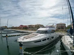 Prestige Yachts  500 Fly