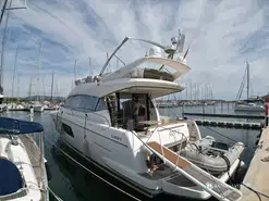 Prestige Yachts  500 Fly