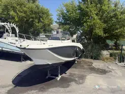 Quicksilver Activ 675 Open