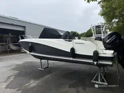 Quicksilver Activ 675 Open